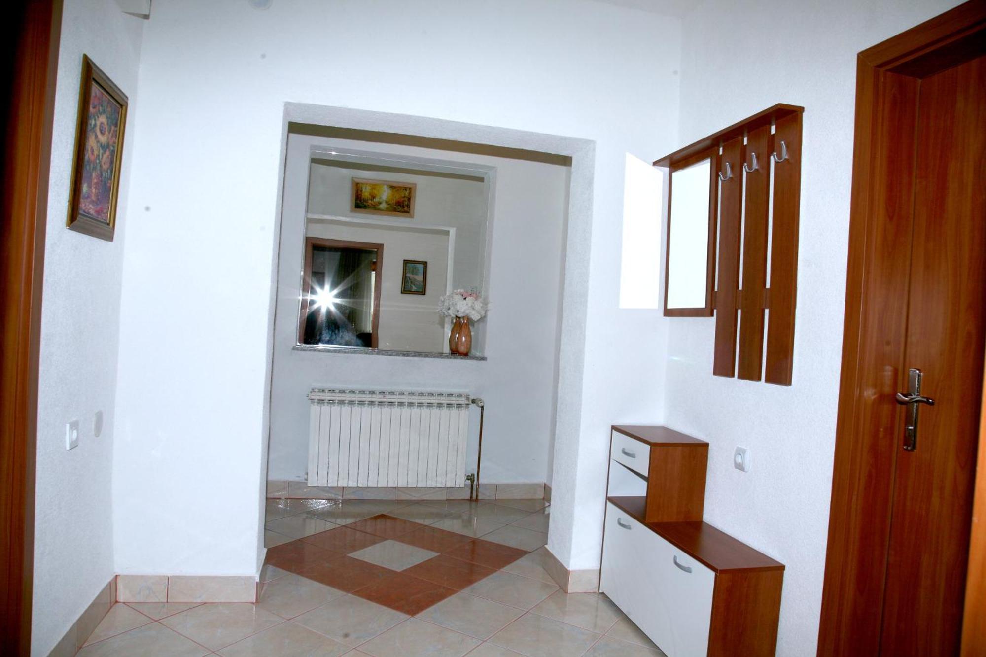 Guest House Mijic Korenica Rom bilde