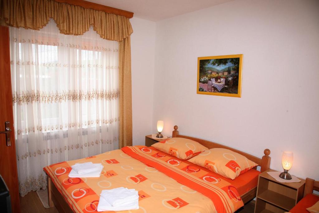 Guest House Mijic Korenica Rom bilde